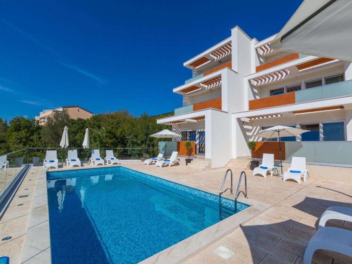 Apartments Villa Grande Dramalj Exterior foto
