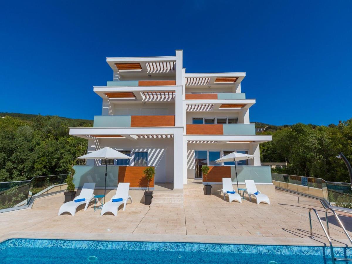 Apartments Villa Grande Dramalj Exterior foto